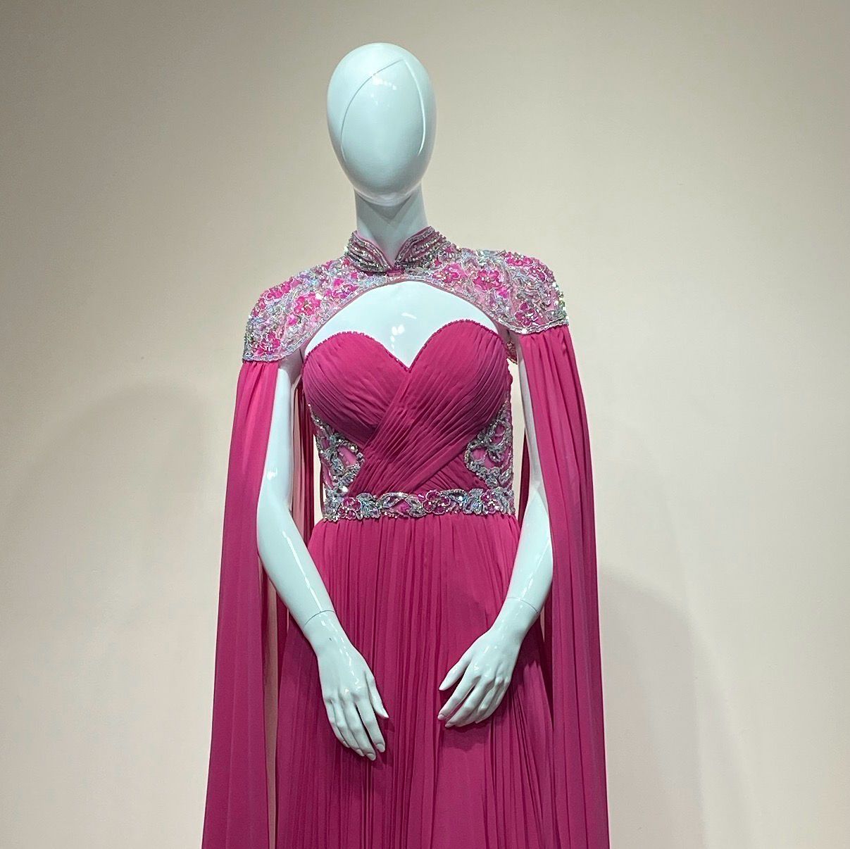 Vestido largo fucsia talla 42/10