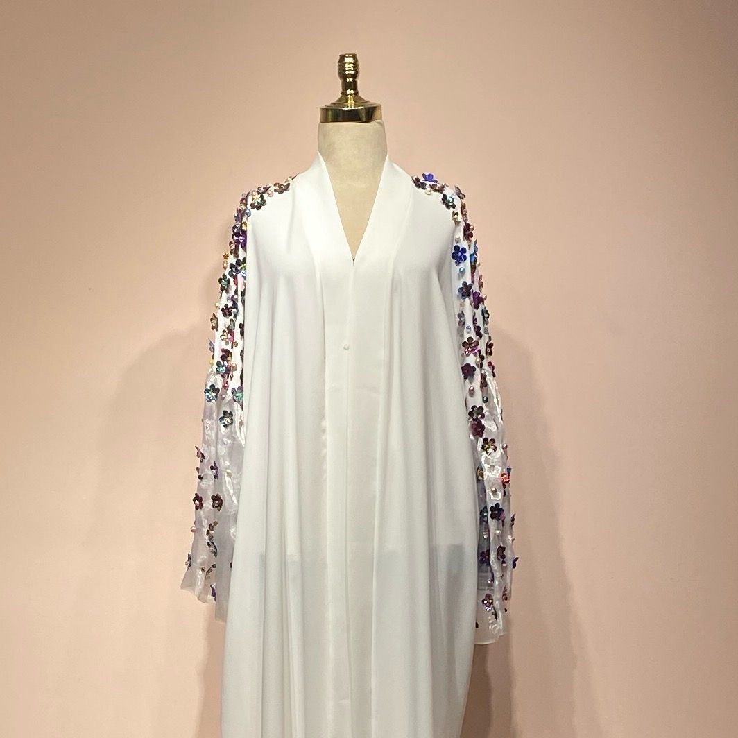 Abaya blanca de flores talla 2