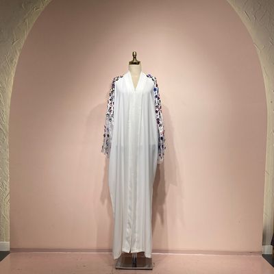 Abaya blanca de flores talla 2