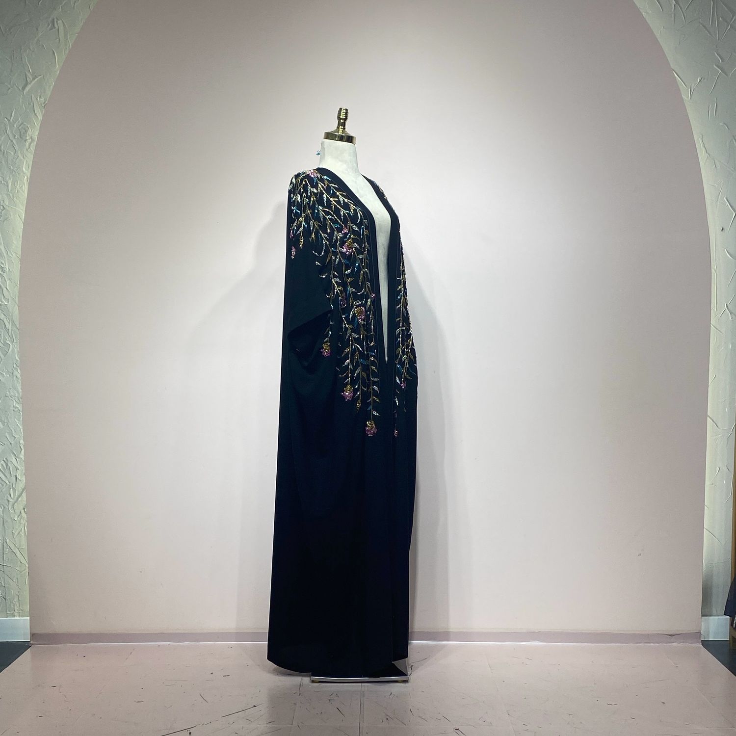 Abaya de flores rosas talla 1