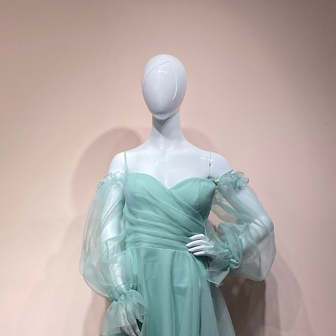 Vestido corto color menta de diversas tallas Vestido corto color menta de diversas tallas