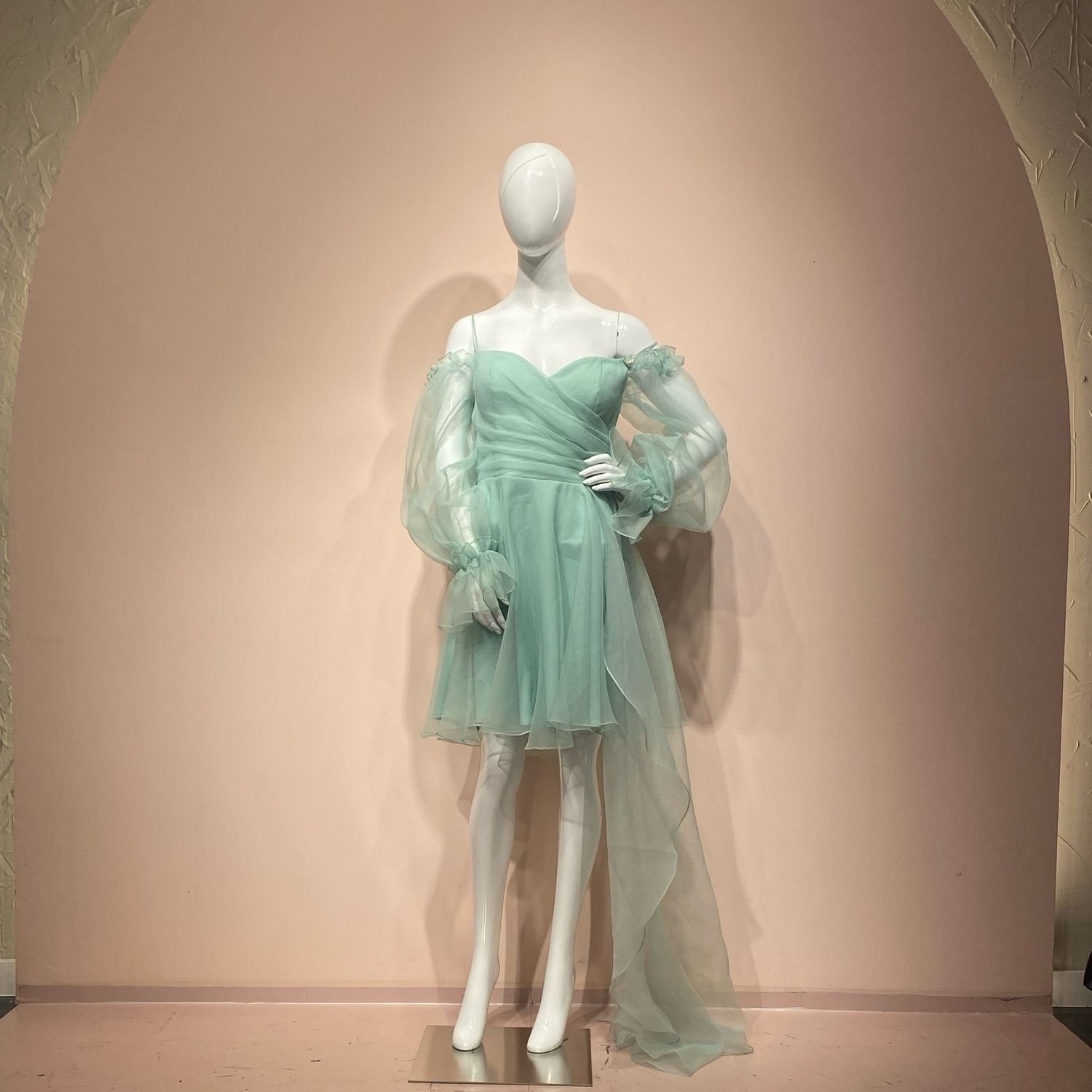 Vestido corto color menta de diversas tallas Vestido corto color menta de diversas tallas