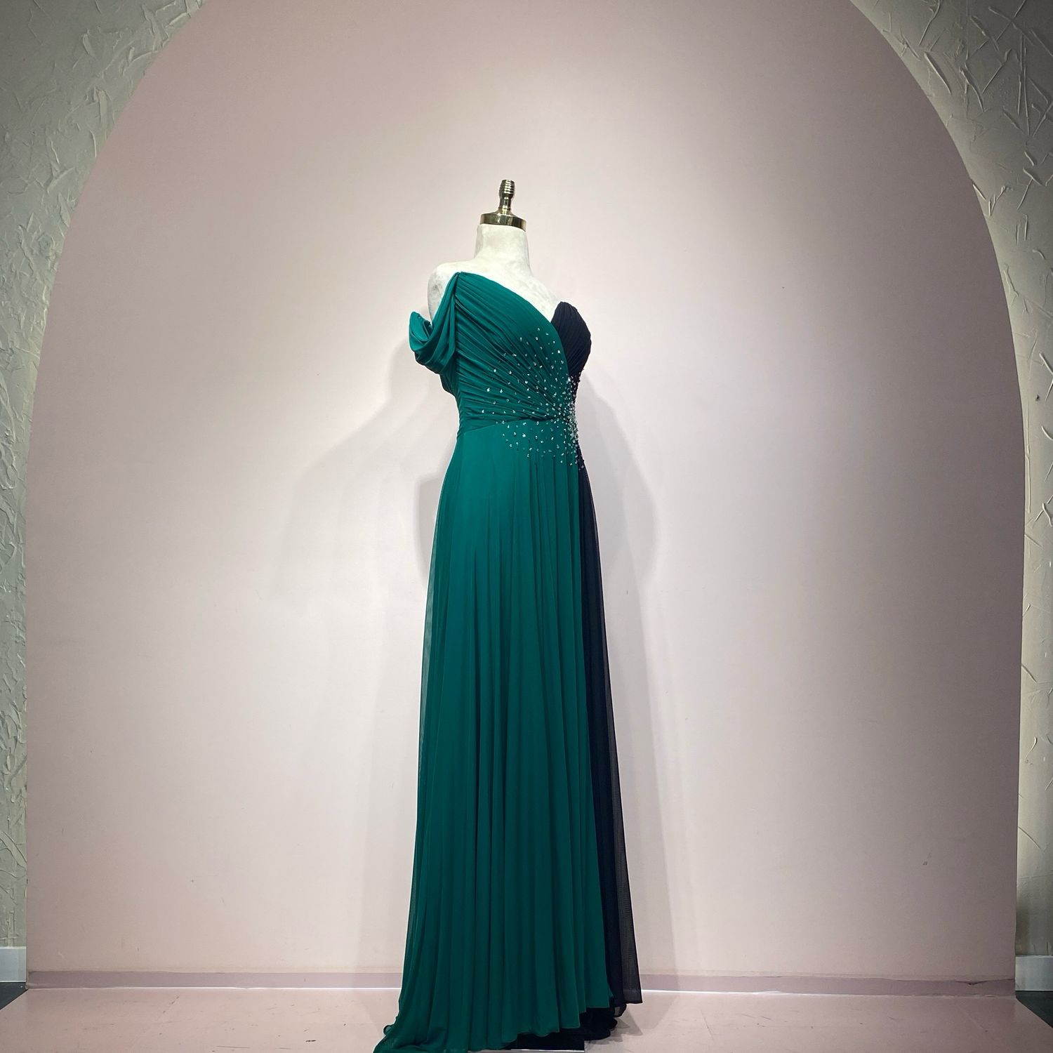 Vestido negro/verde talla 46/14