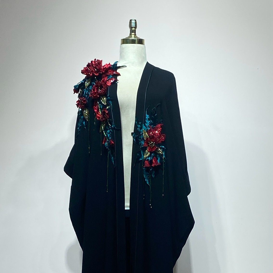 Abaya flores rojas