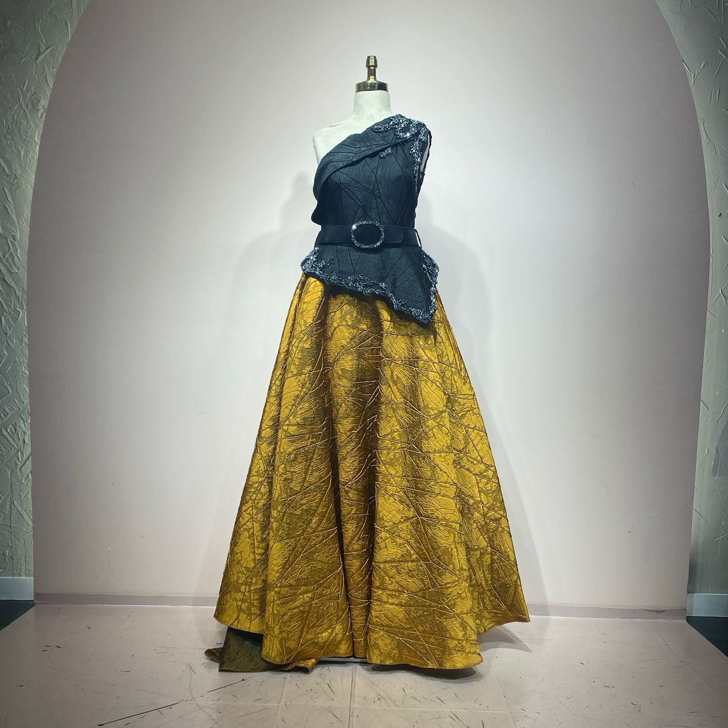 Vestido negro/amarillo talla 44/12