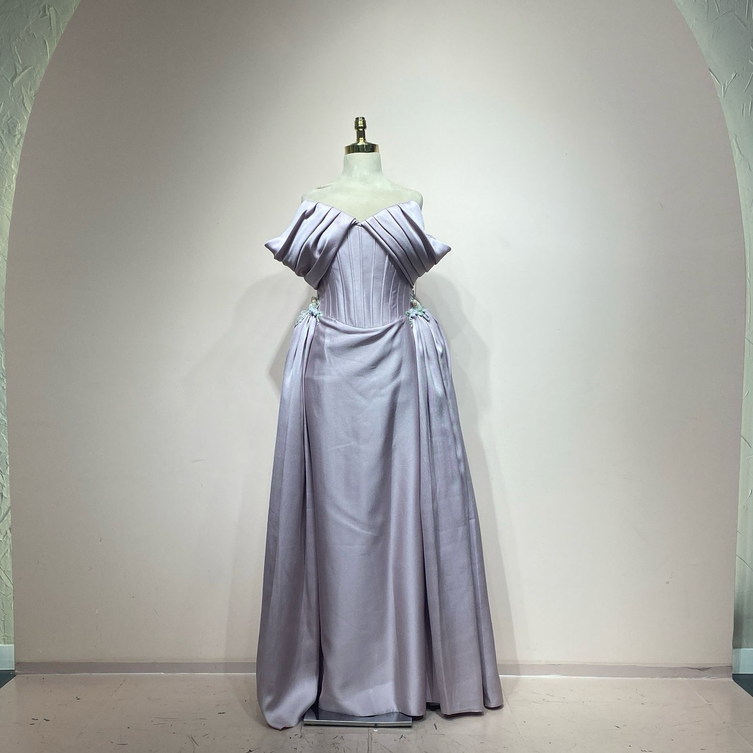 Vestido lila corte sirena
