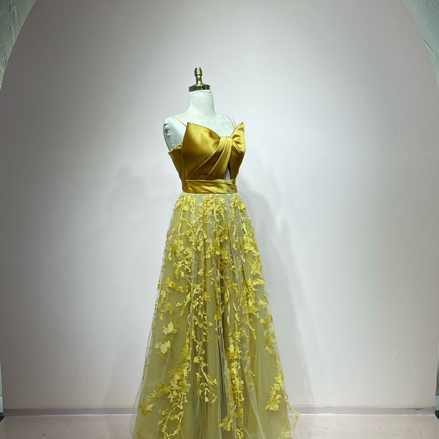 Vestido Largo Color Mostaza Talla 38/6