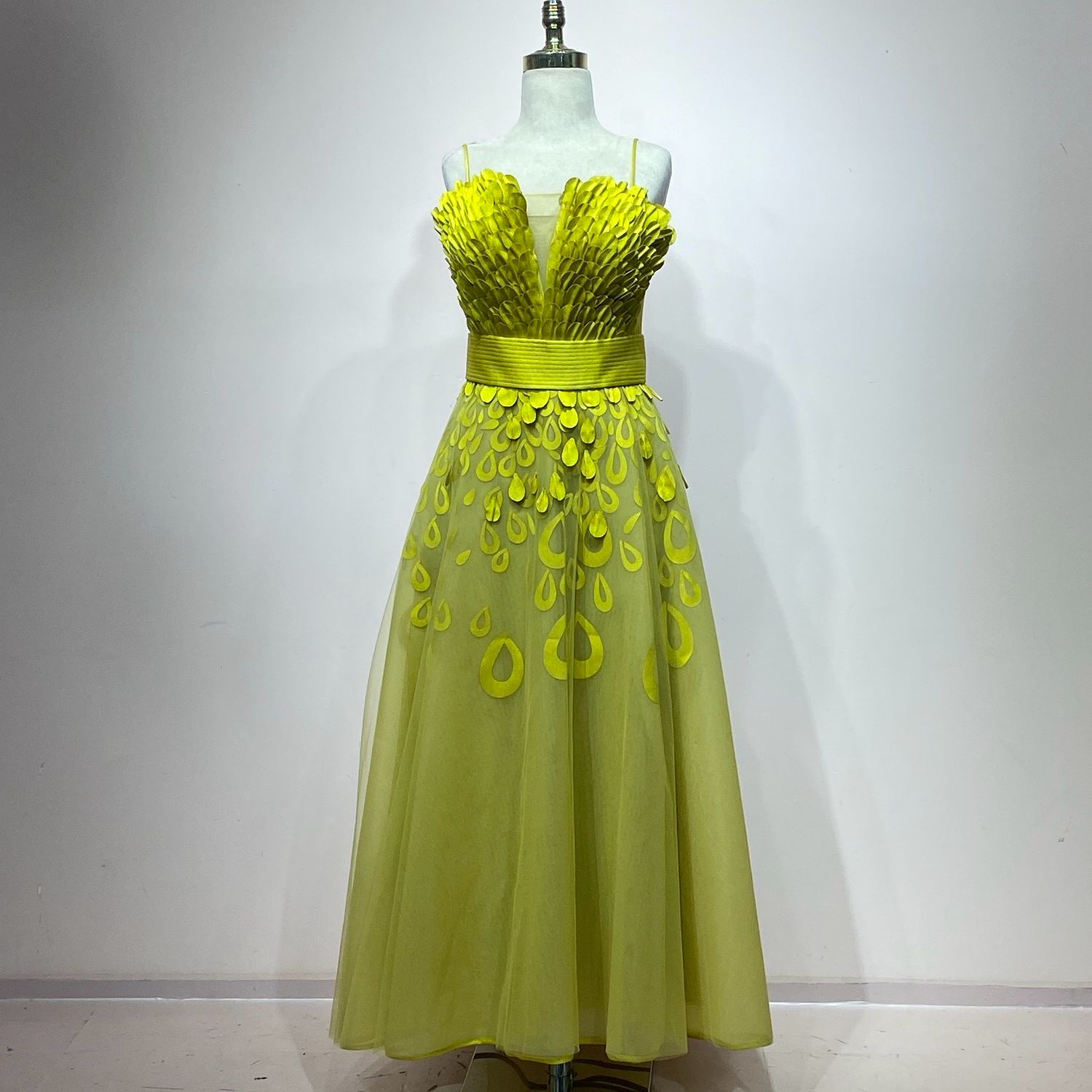 Vestido Largo Color Amarillo Talla 40/08 Vestido Largo Color Amarillo Talla 40/08