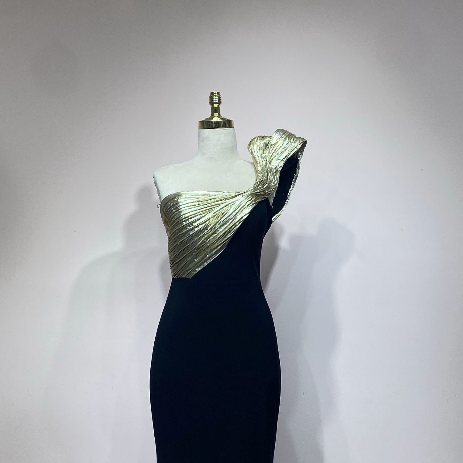 Vestido negro con dorado talla 1/2/3