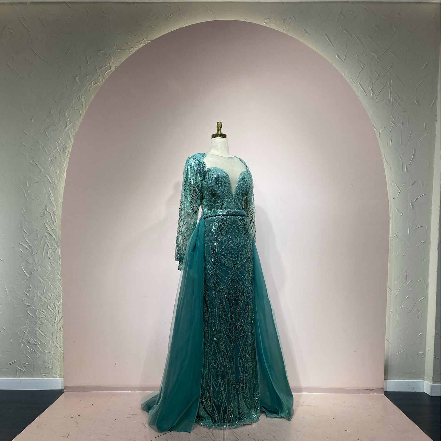 Vestido turquesa sirena con sobrefalda talla 50/18