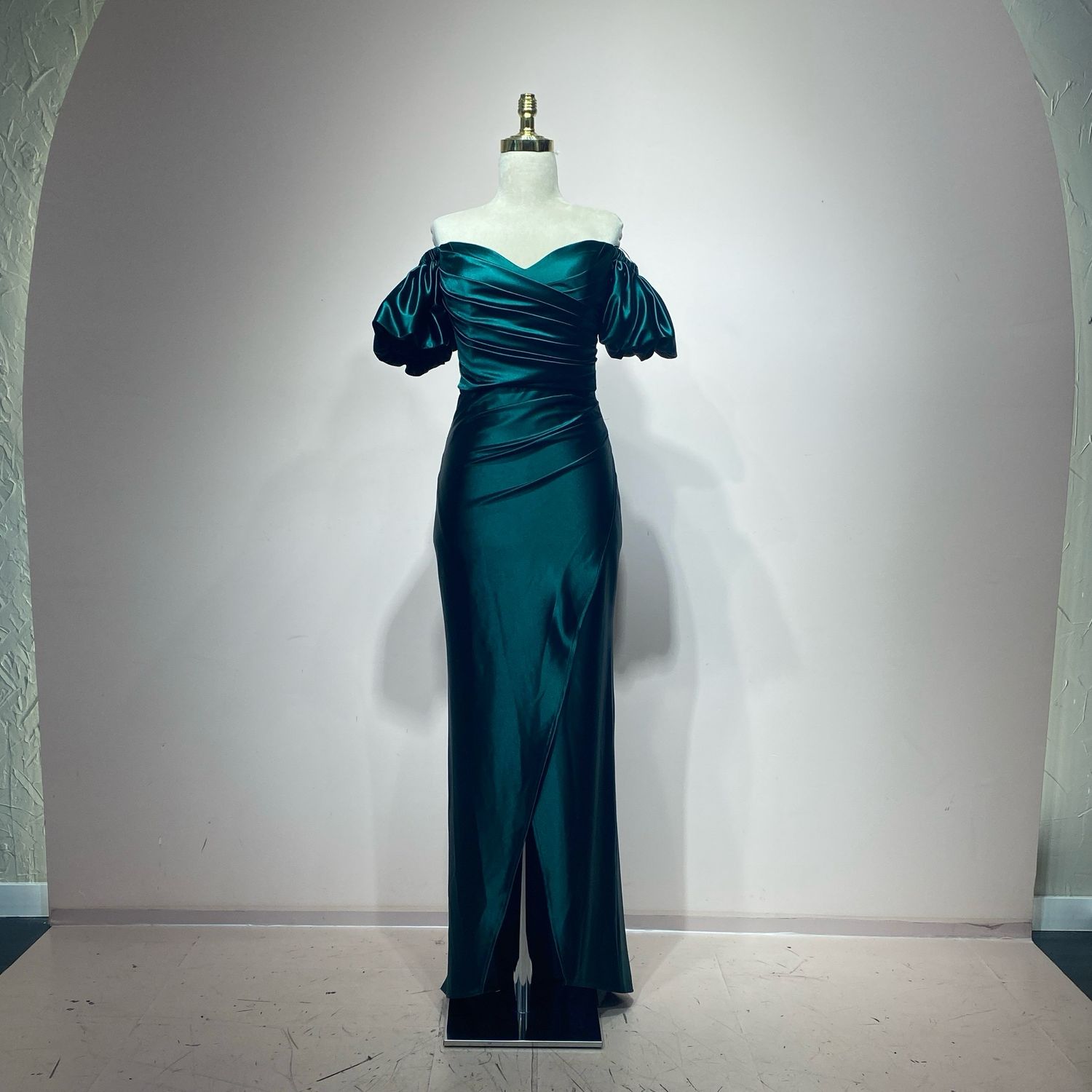 Vestido verde corte sirena talla 1/2/3