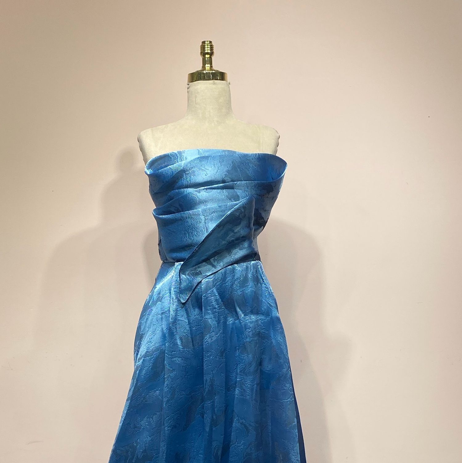 Vestido corte a talla 40/8