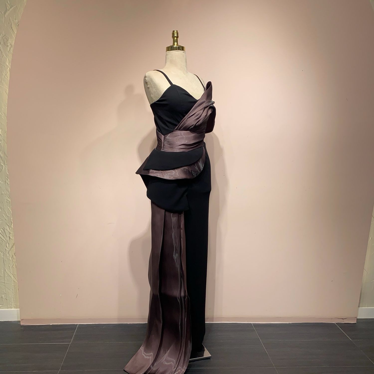 Vestido sirena morado con negro talla 40/8