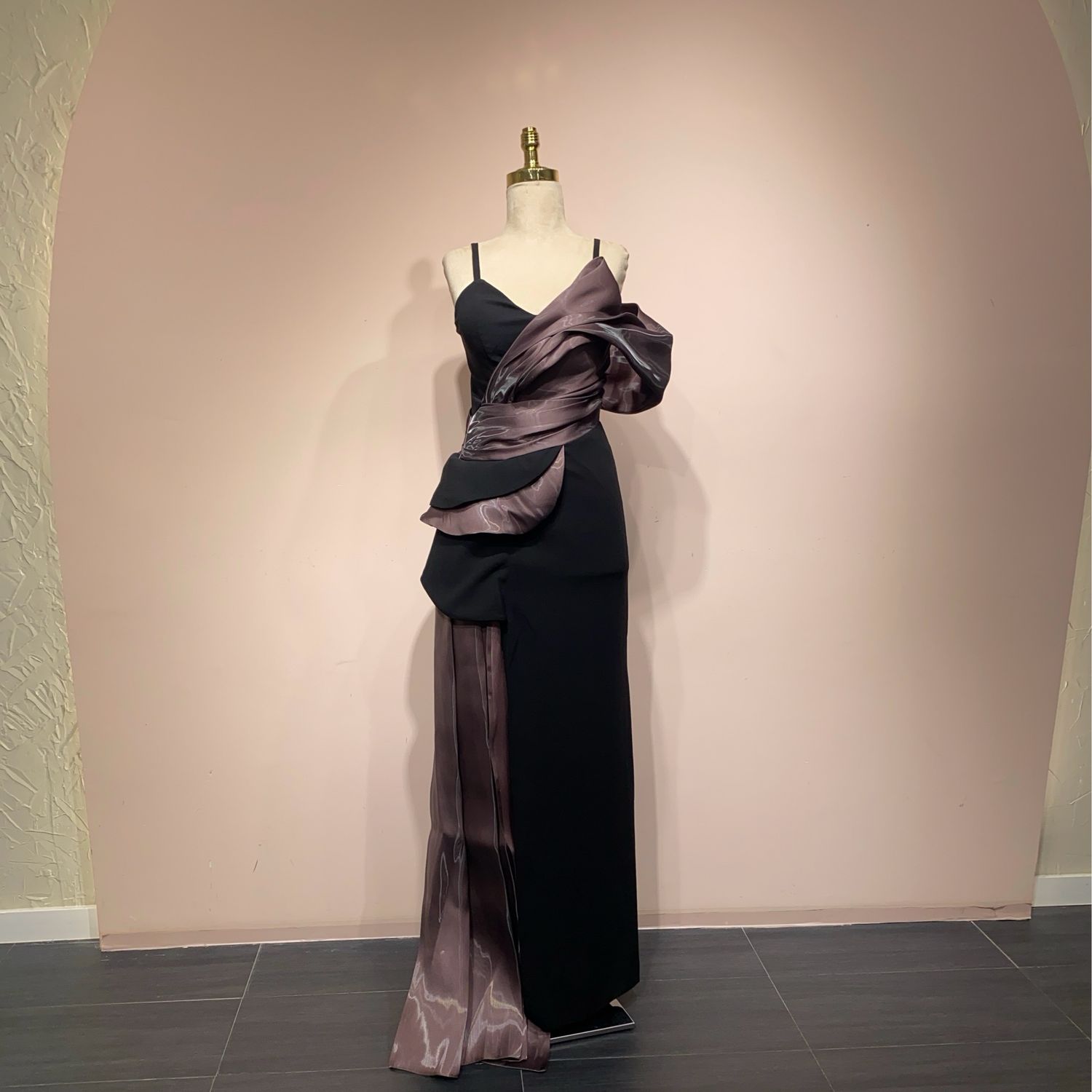 Vestido sirena morado con negro talla 40/8