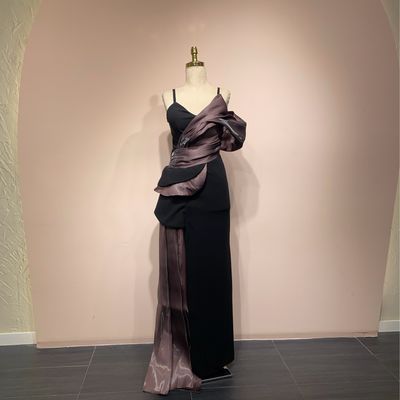 Vestido sirena morado con negro talla 40/8 Vestido sirena morado con negro talla 40/8