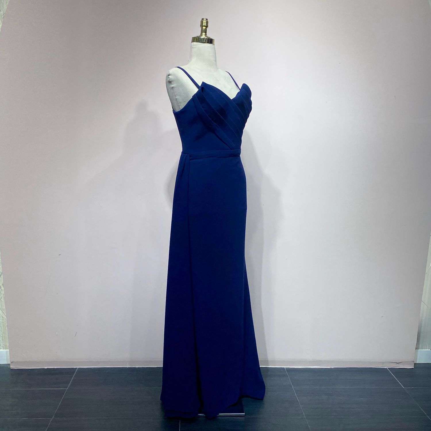 Vestido sirena con sobrefalda talla 42