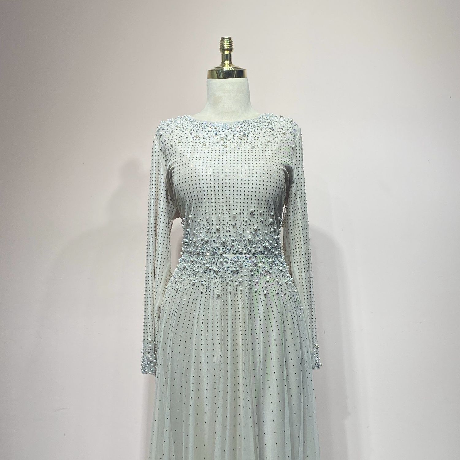 Vestido corte recto beige talla 44