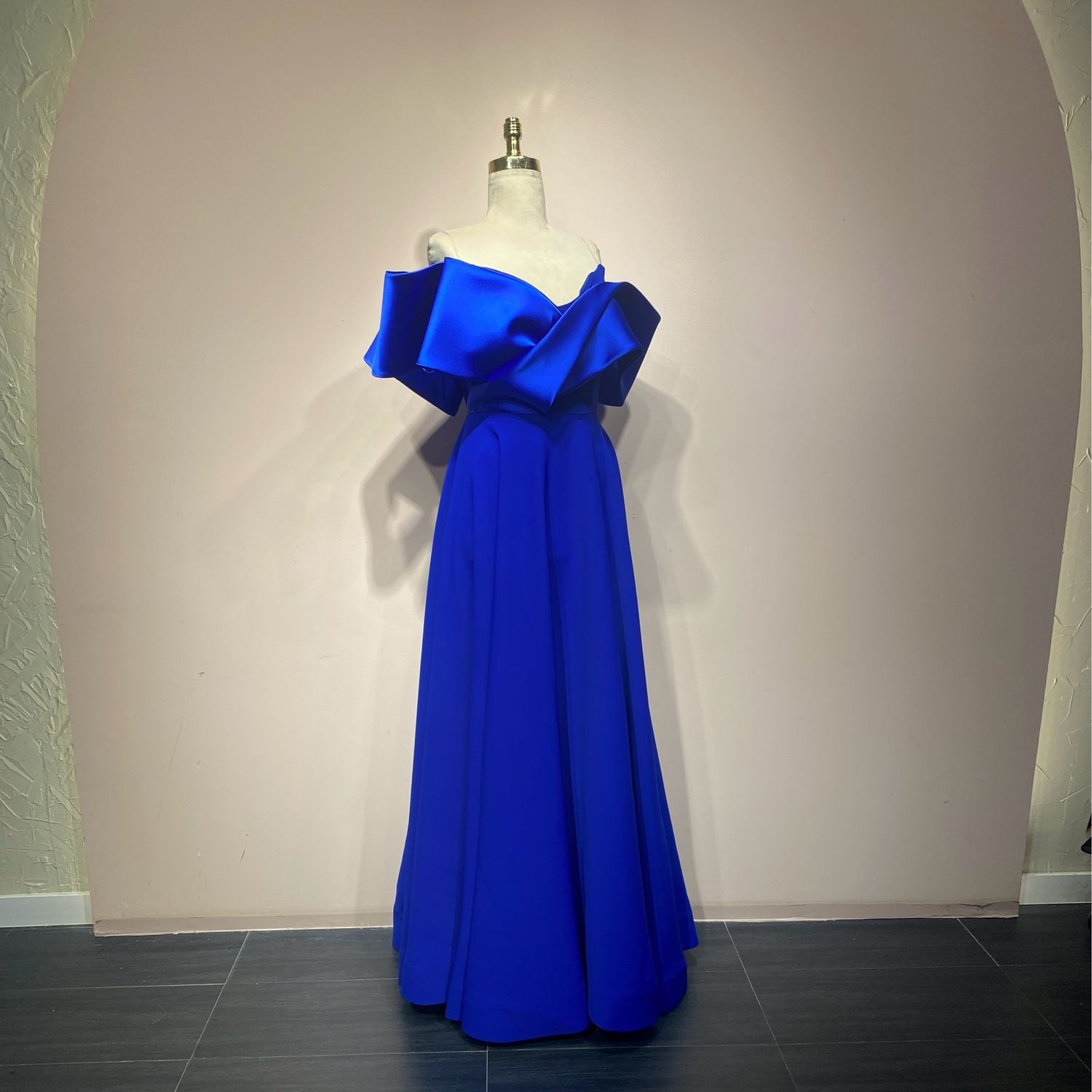 Vestido corte a talla 44