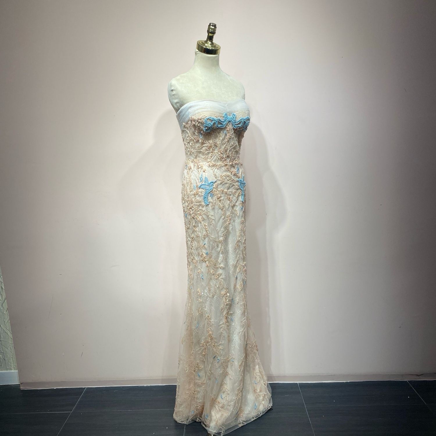 Vestido sirena con capa talla 44