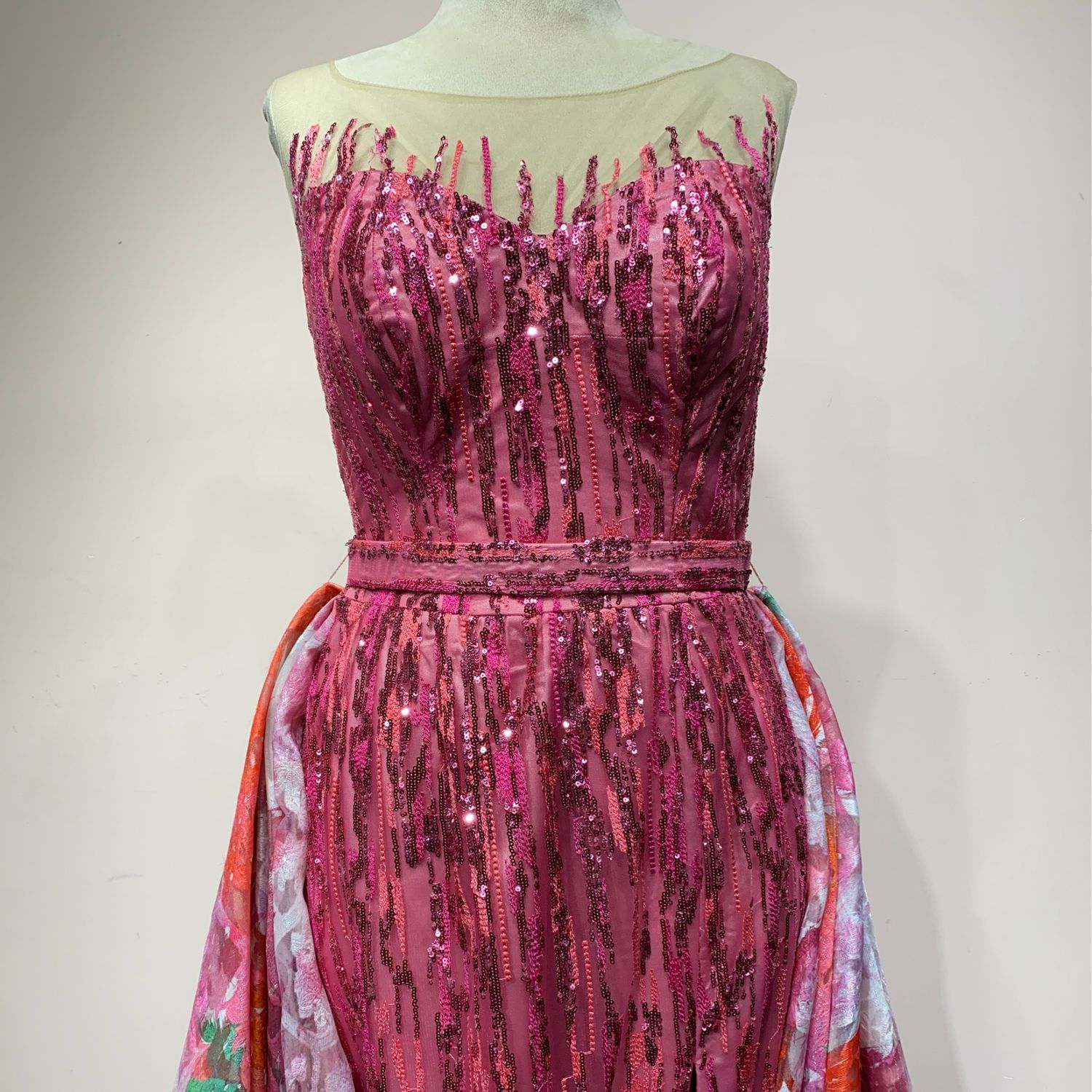 Vestido largo con sobrefalda - coral - talla 42