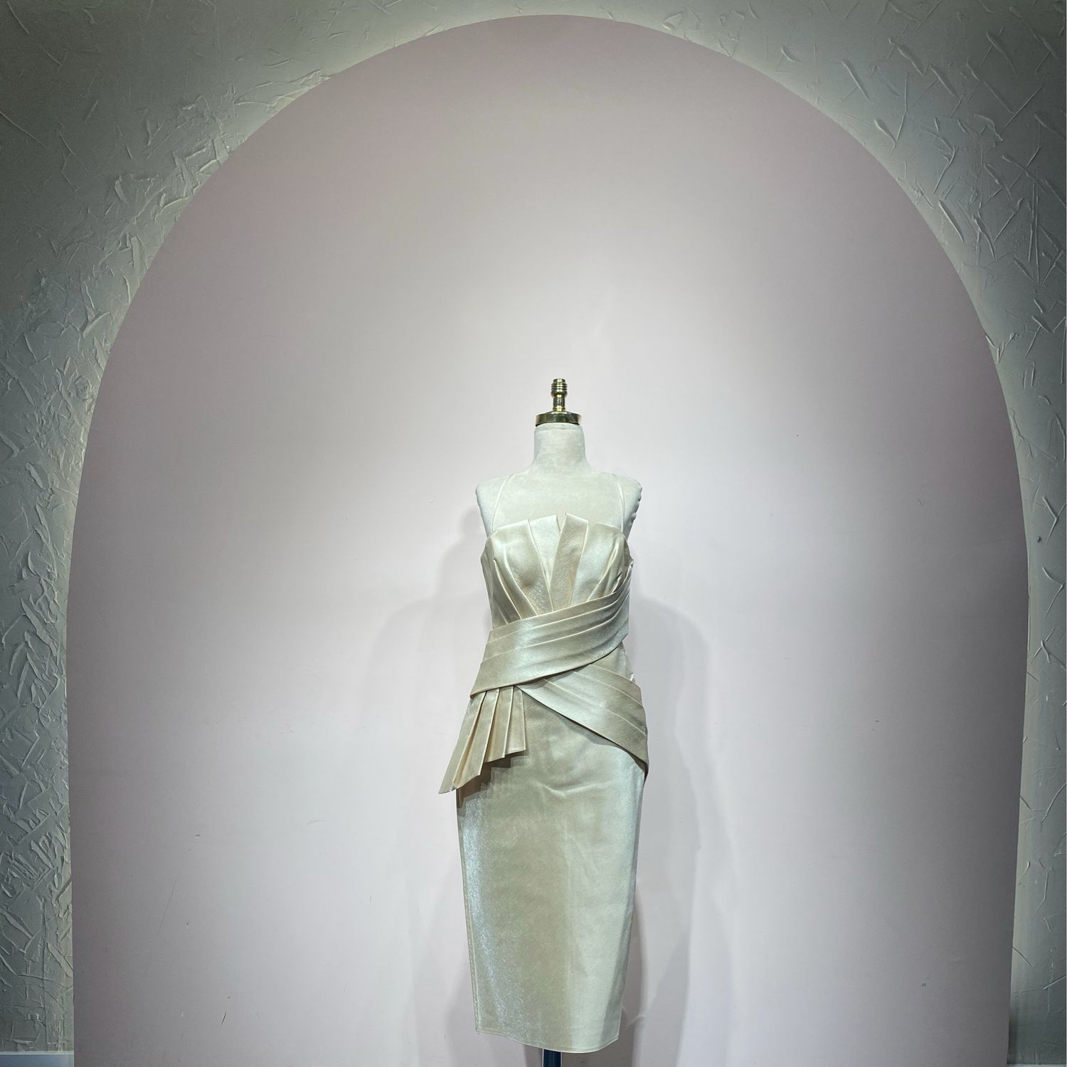 Vestido corto - Crema - talla 42