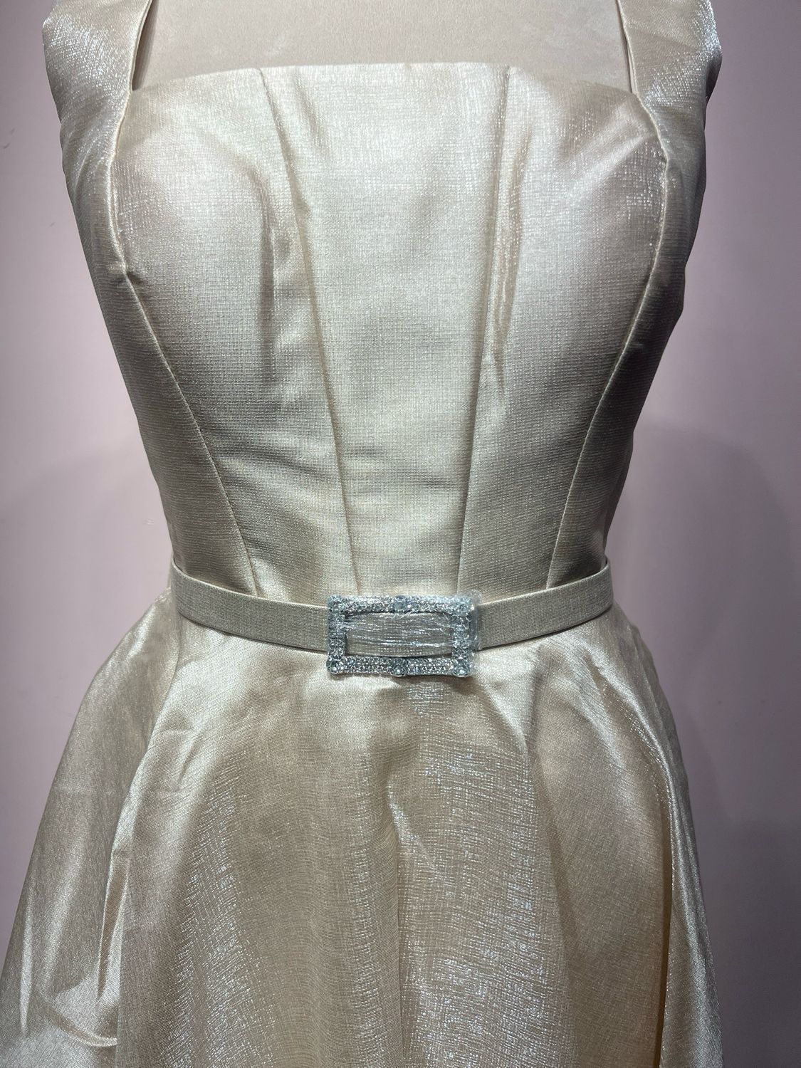 Vestido corto - Champagne - talla 40