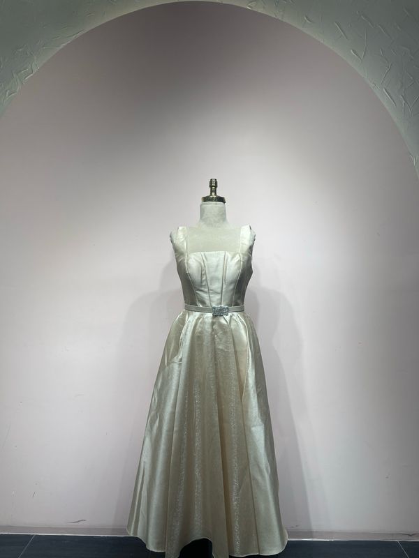 Vestido corto - Champagne diversas tallas