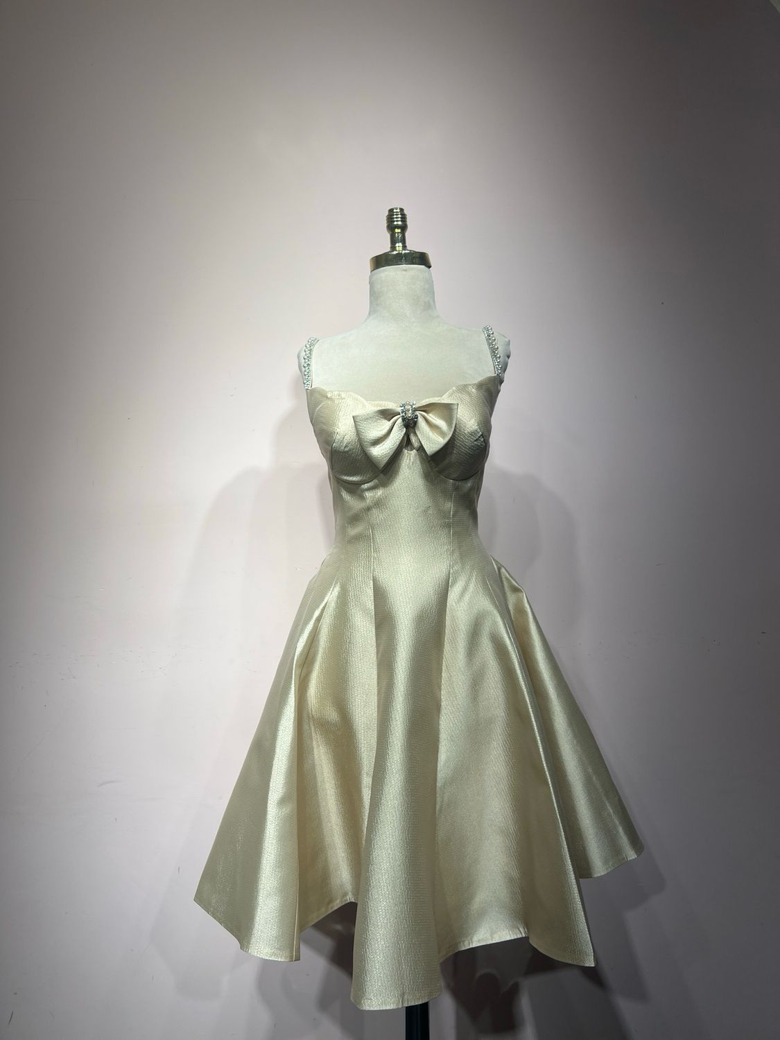 Vestido corto - Dorado - talla 38