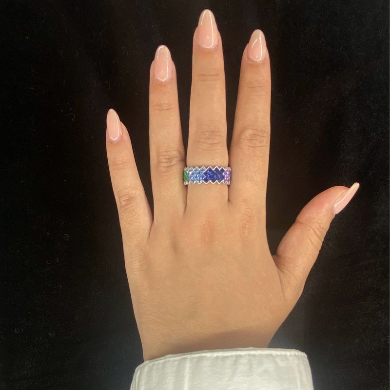 ANILLO DE PEDRERIA MULTICOLOR  DENTADA