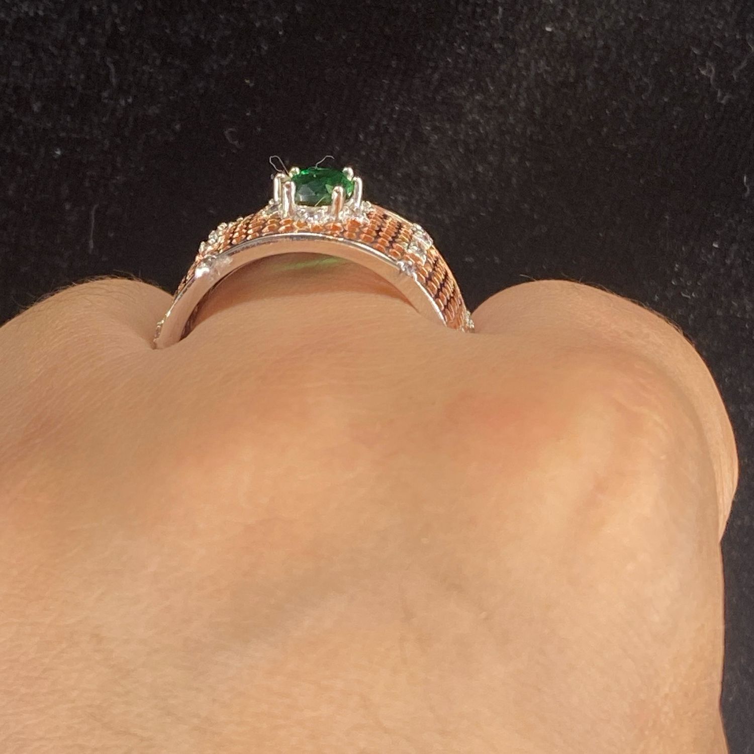 Anillo Rose Gold  pedrería verde