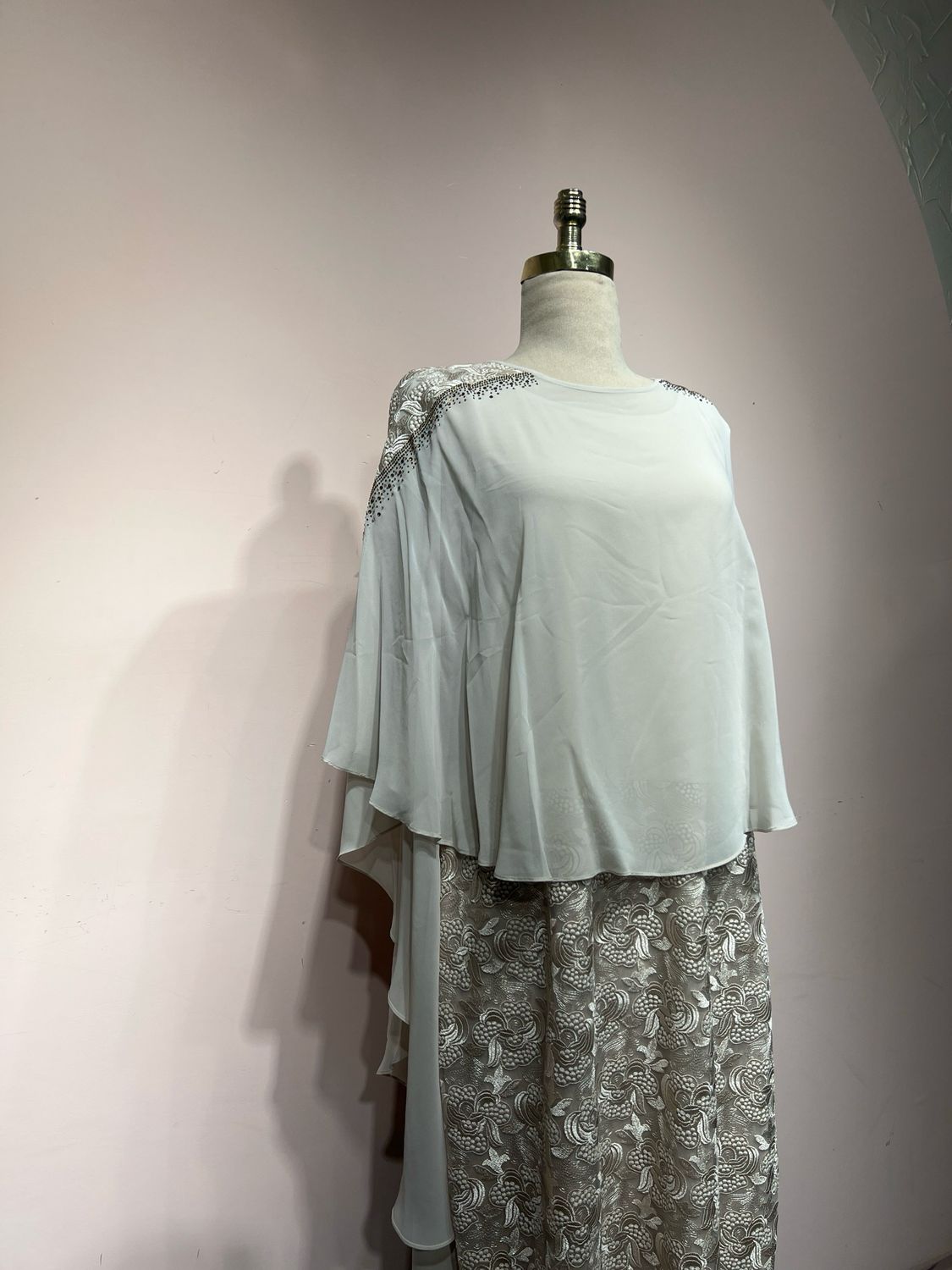 Vestido corto - Beige - talla 46