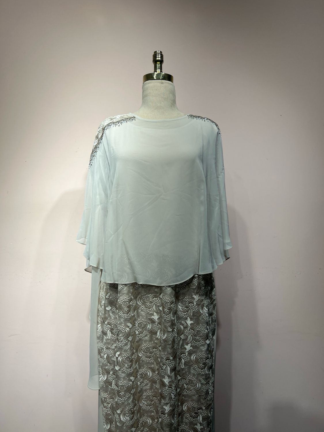 Vestido corto - Beige - talla 46