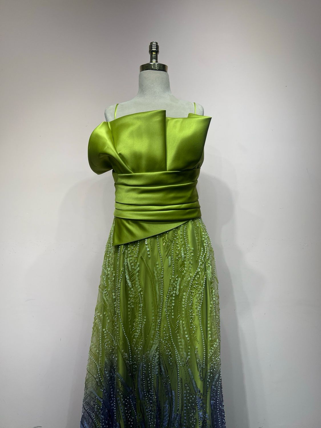 Vestido largo - Verde oliva - talla 46