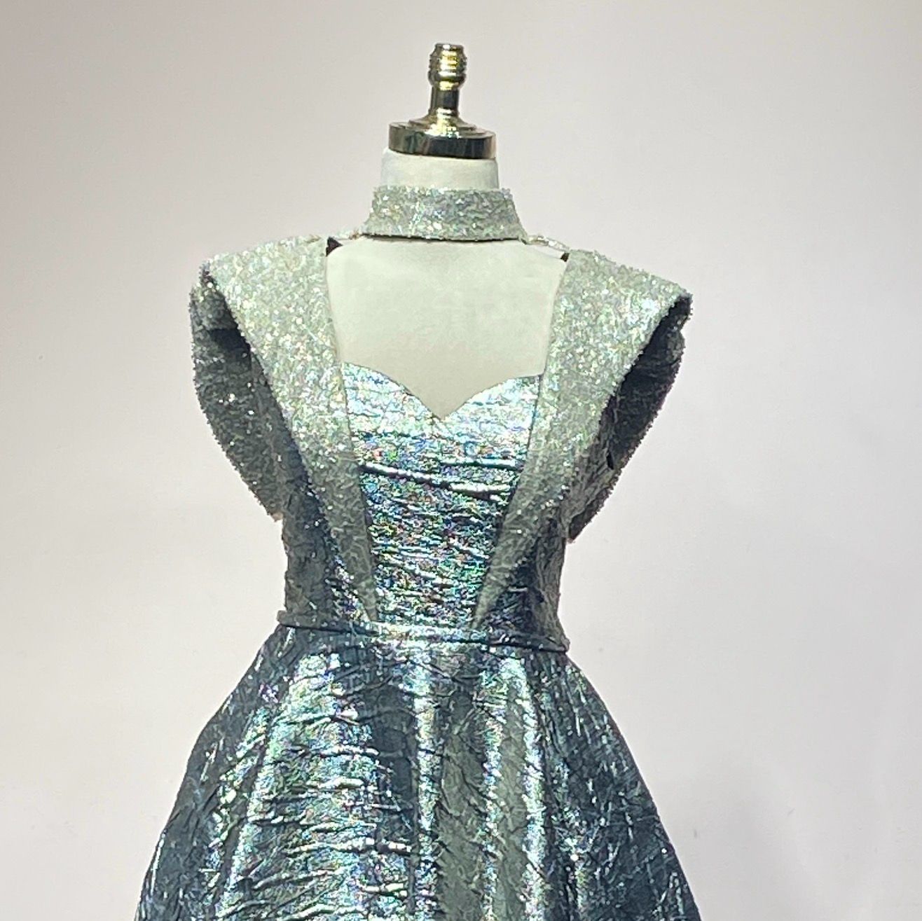 Vestido largo color dorado, talla 44 - L