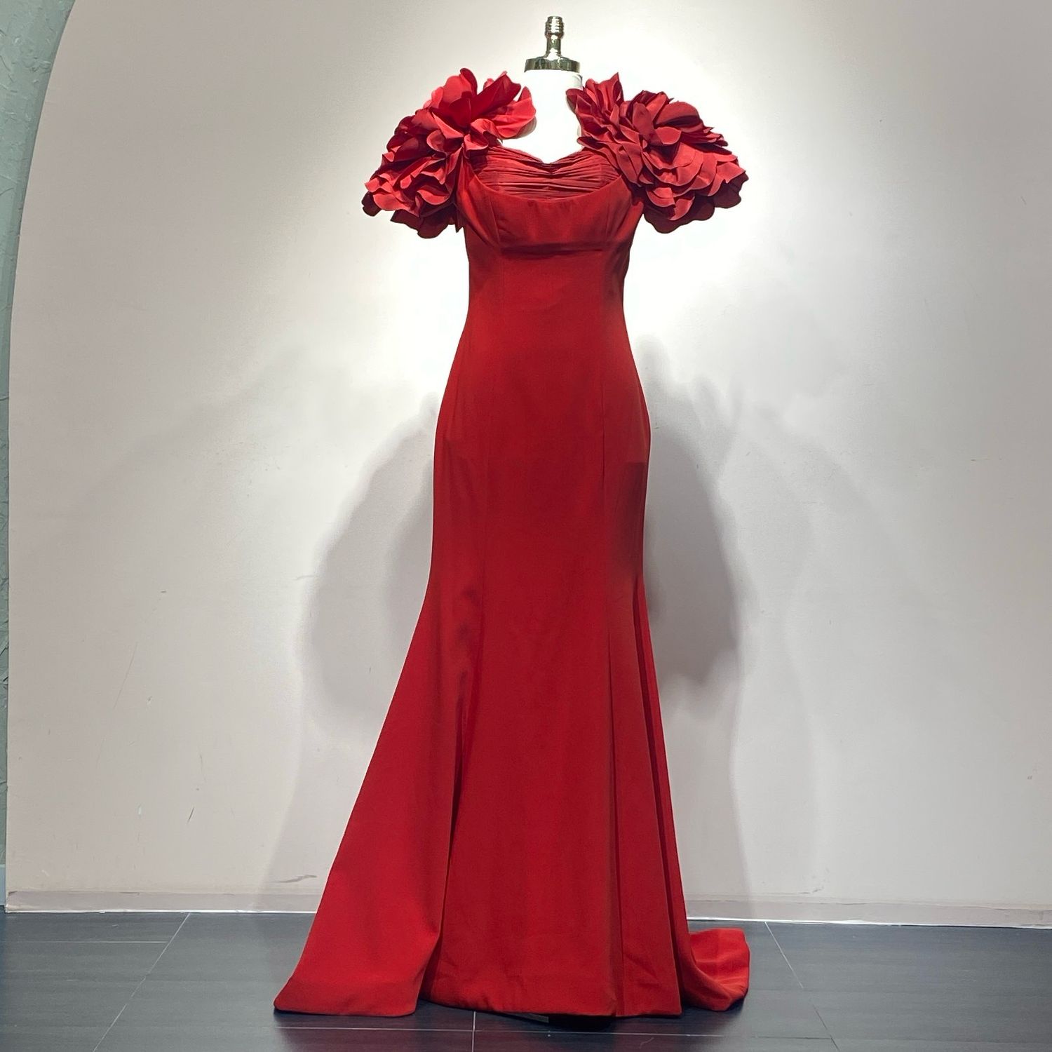 Vestido largo color rojo de talla 42