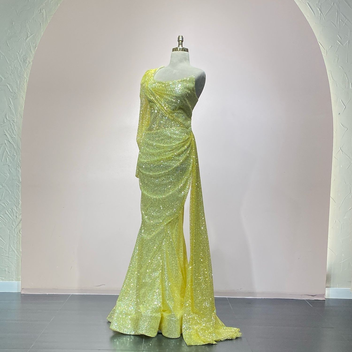 Vestido largo de color amarillo, talla 46 - L