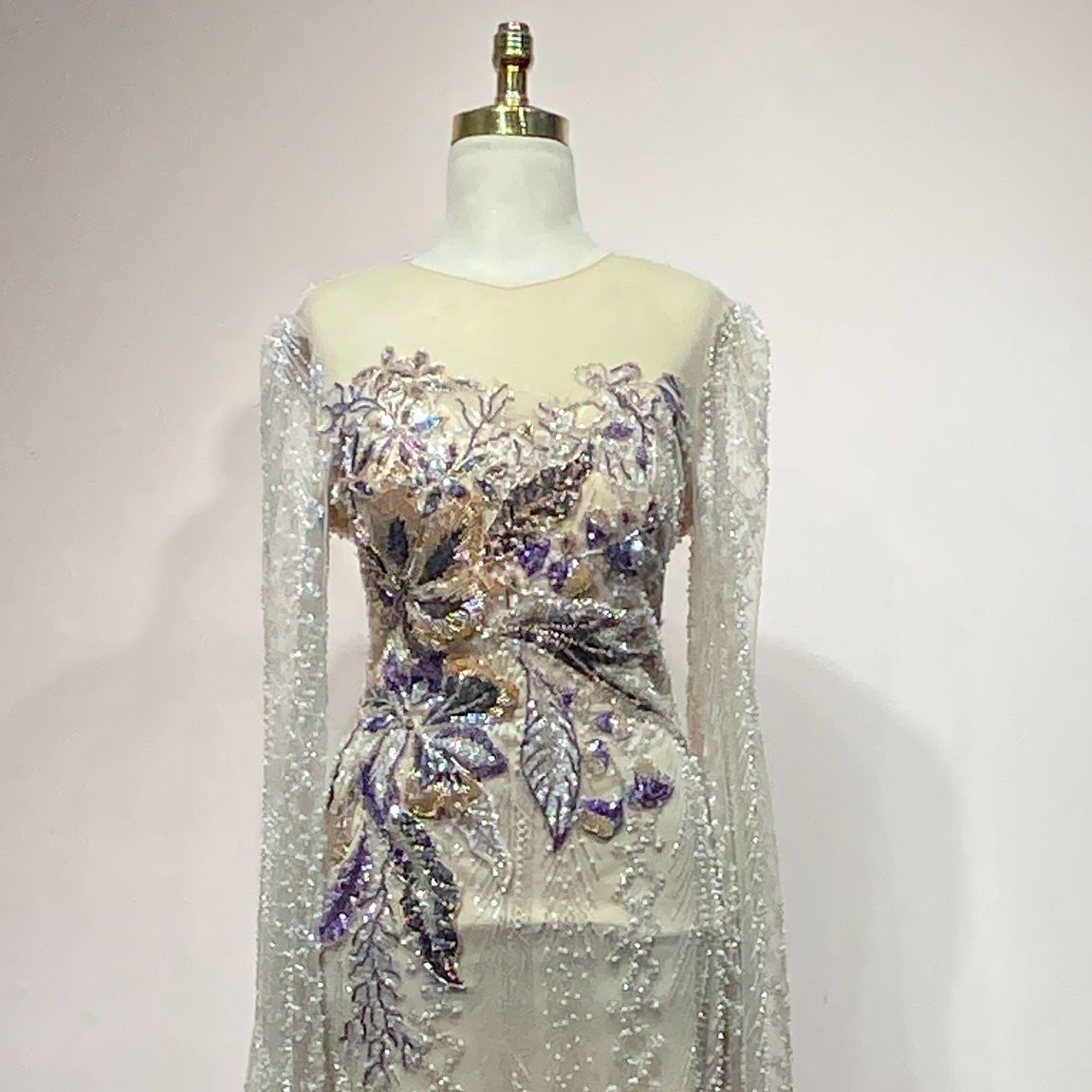 Vestido Largo Color beige Talla 44/12