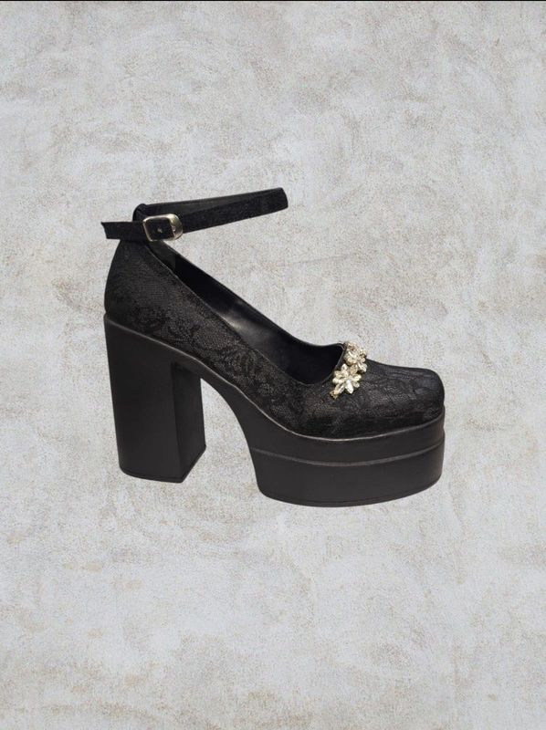 Zapato cerrado de tacon - Negro