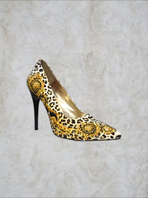 Zapato cerrado de punta con tacon - Animal Print