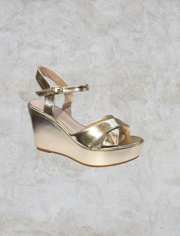 Sandalia Plataforma baja- Gold