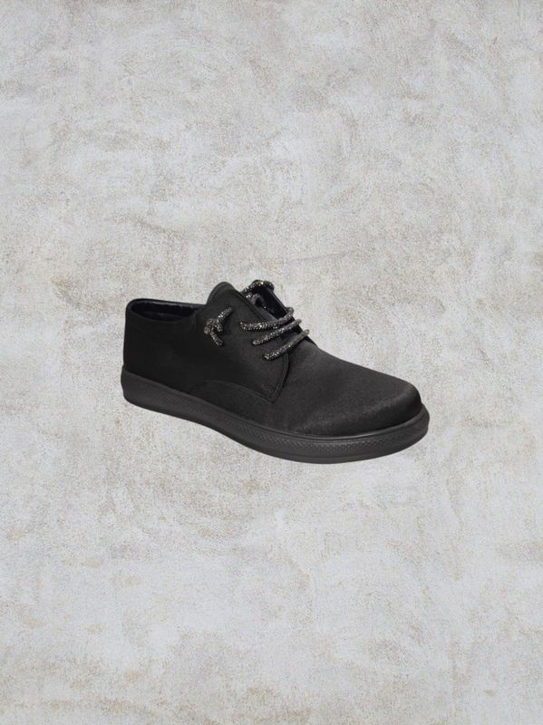 Zapatilla Baja negra