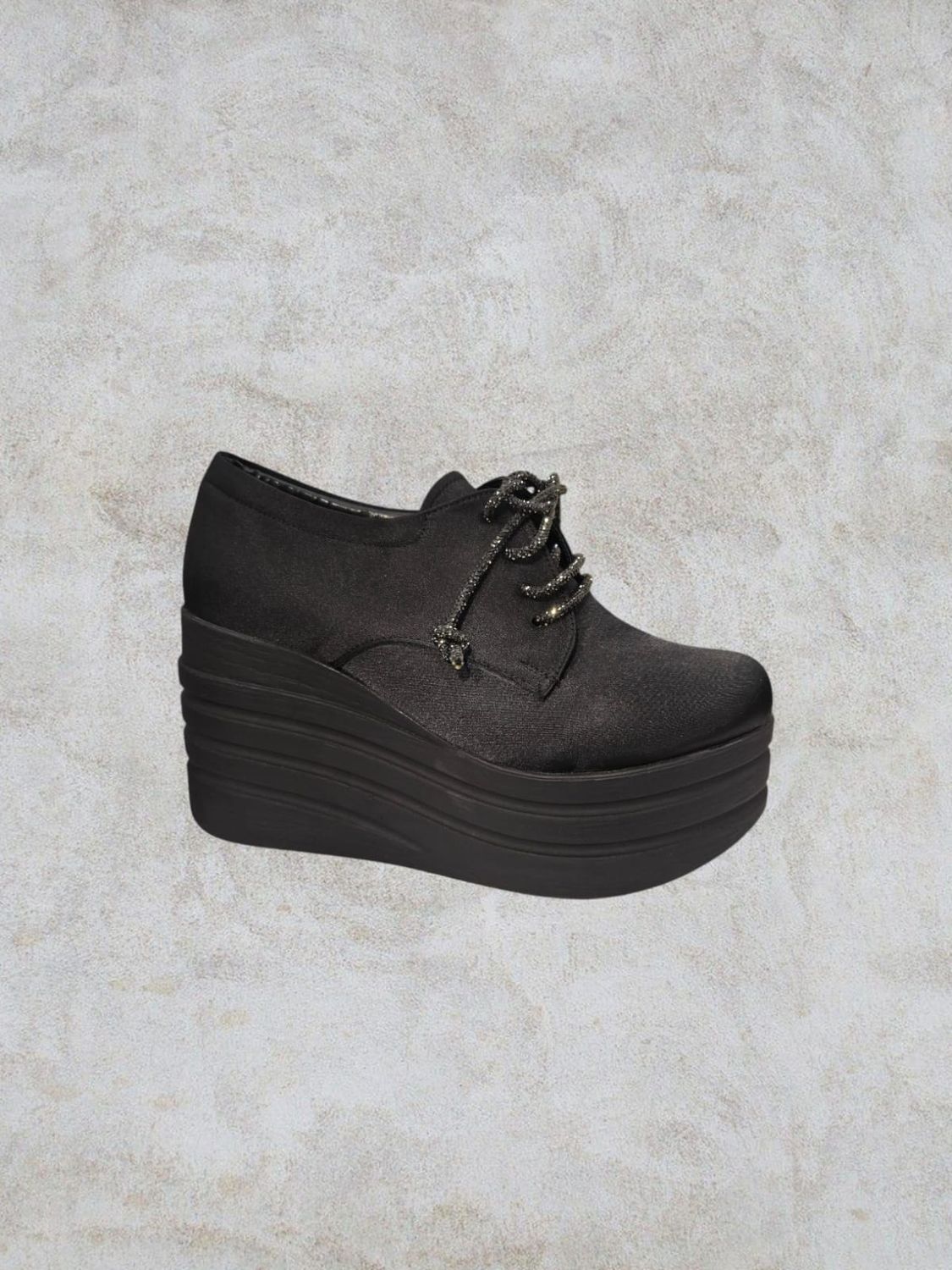 Zapatilla alta negra