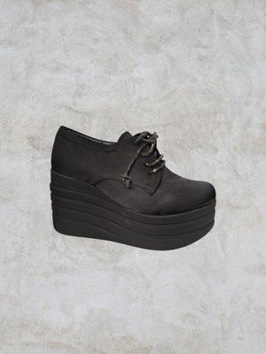 Zapatilla alta negra