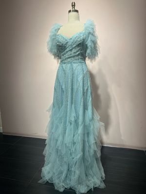 Vestido largo celeste talla 14.                                       BL16A631