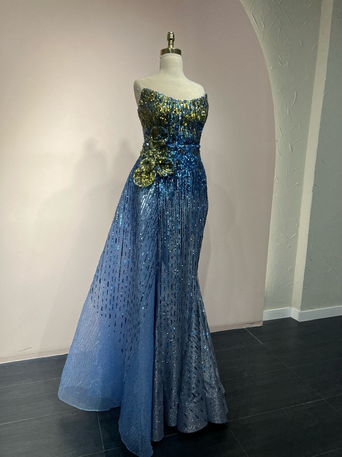 Vestido largo azul verde talla: 44.                              INC5529