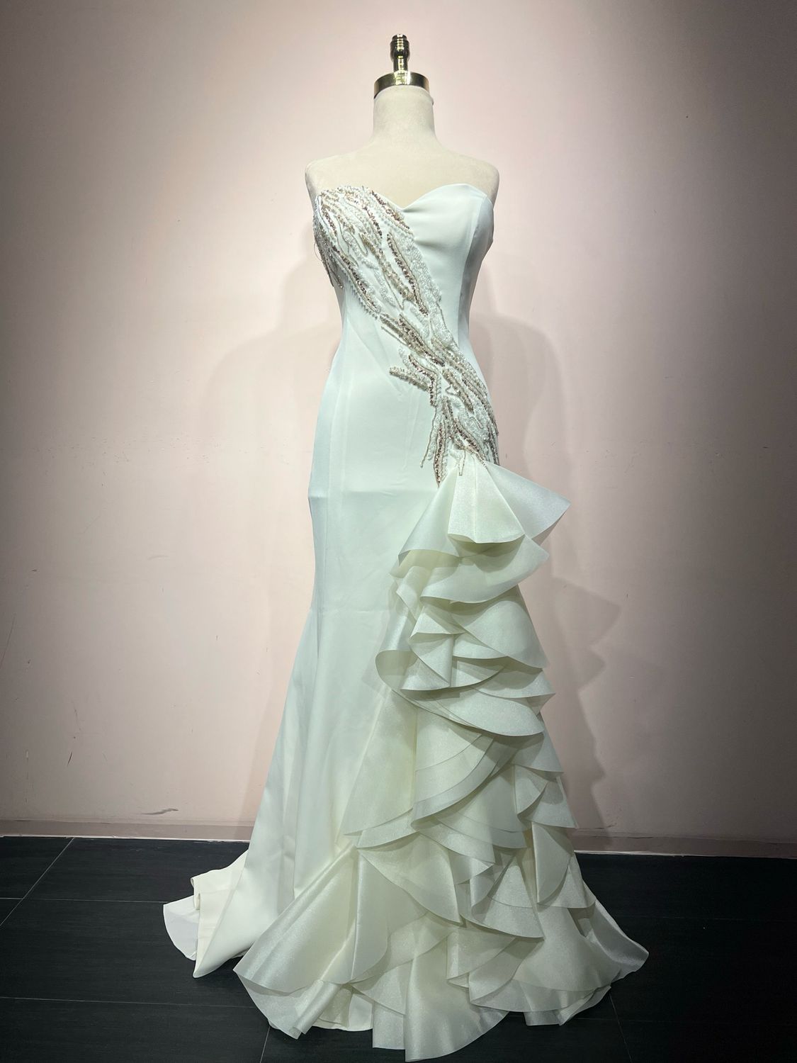 Vestido largo crema talla:46