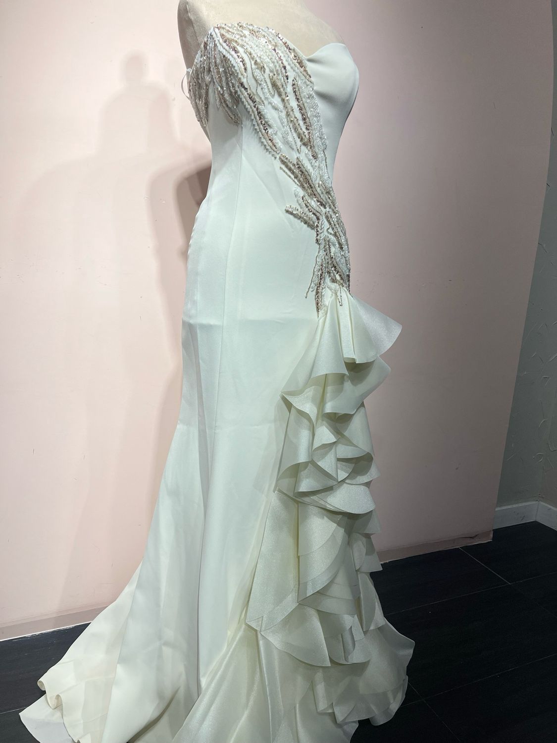 Vestido largo crema talla:46