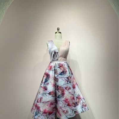 Vestido corto blanco y fucsia talla:38