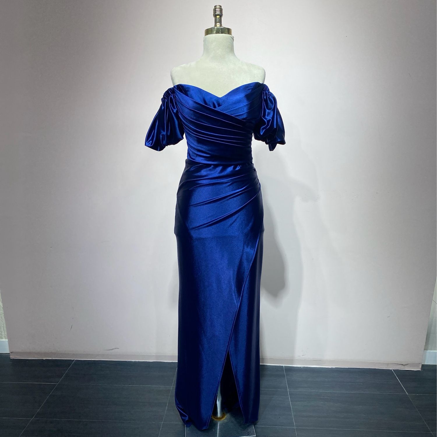 Vestido largo azul Navy talla :2 Vestido largo azul Navy talla :2