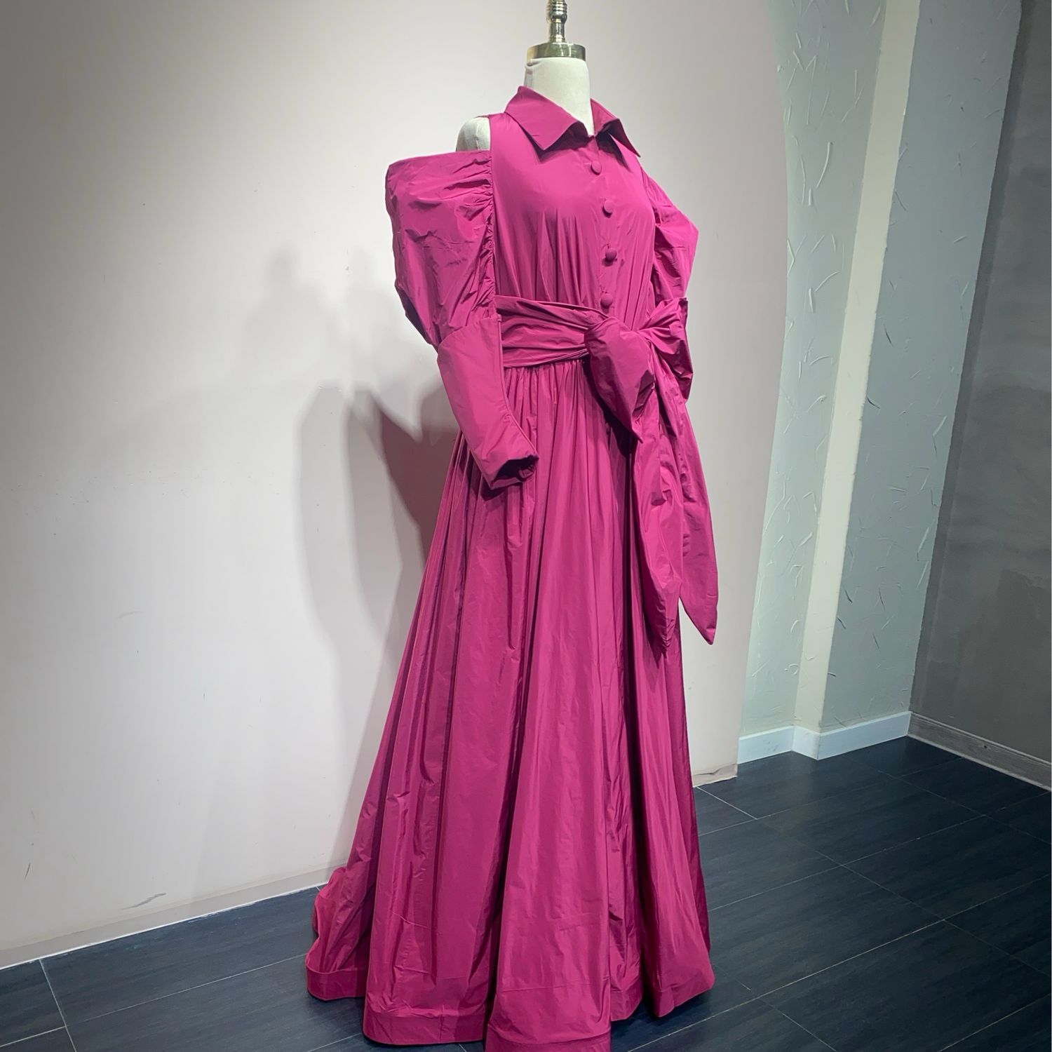 Vestido largo Royal fucsia talla: 46 Vestido largo Royal fucsia talla: 46